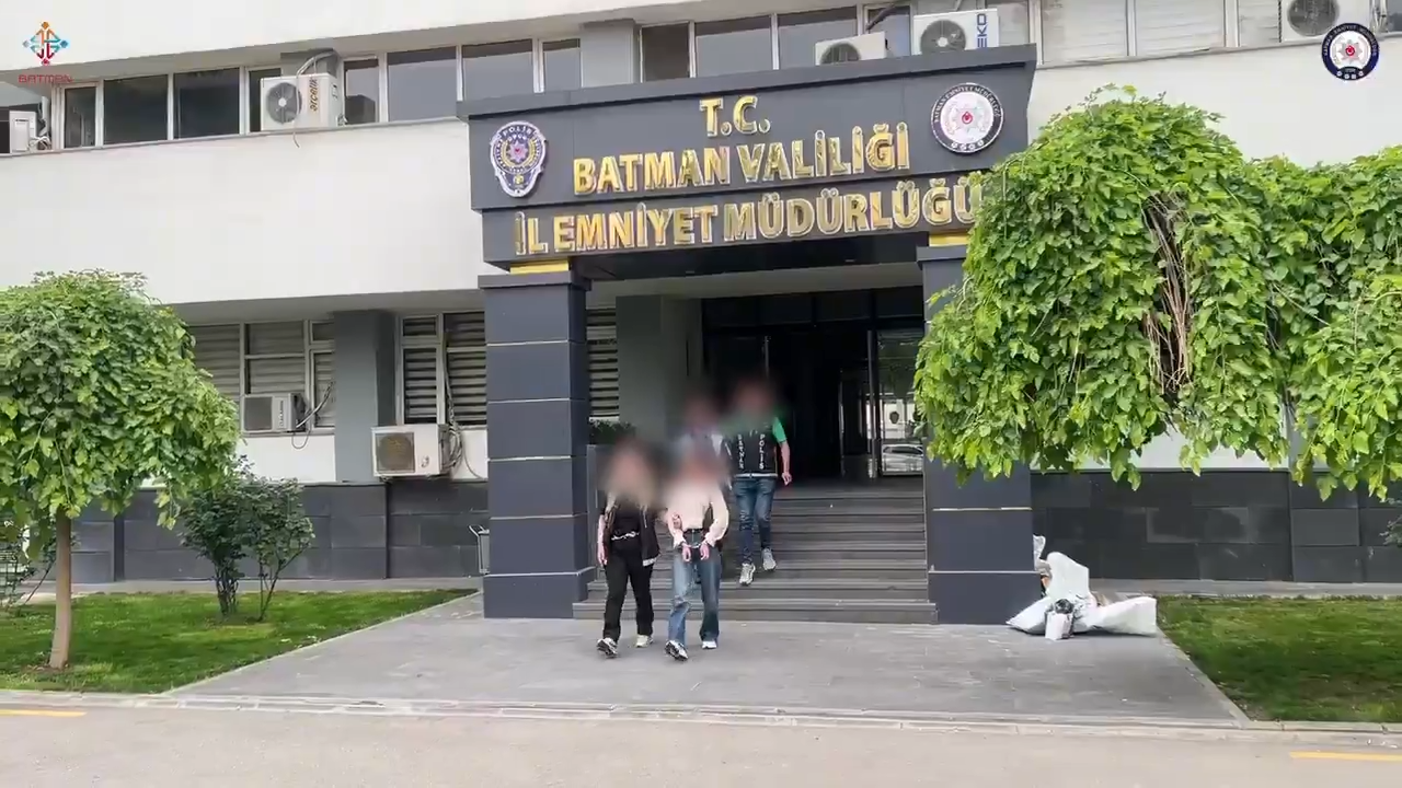 Batman Eminyere.mp4 000024000