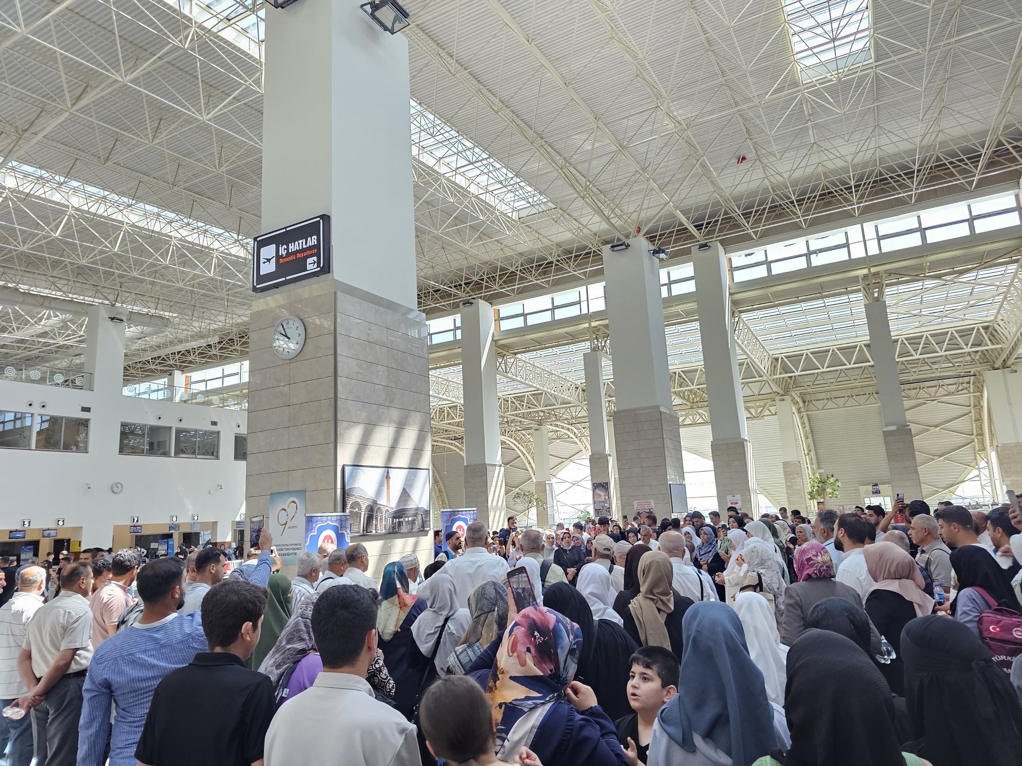 Gs Lr8 P B Xg A A Y Tz S