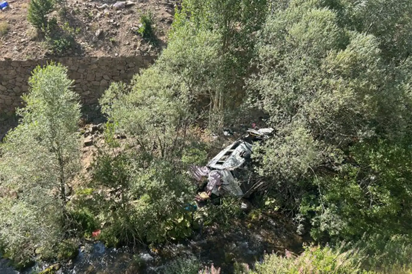 Diyarbakır Plakalı Minibüs Kaza Yapmıştı Ölen 4 Işçi Toprağa Verildi