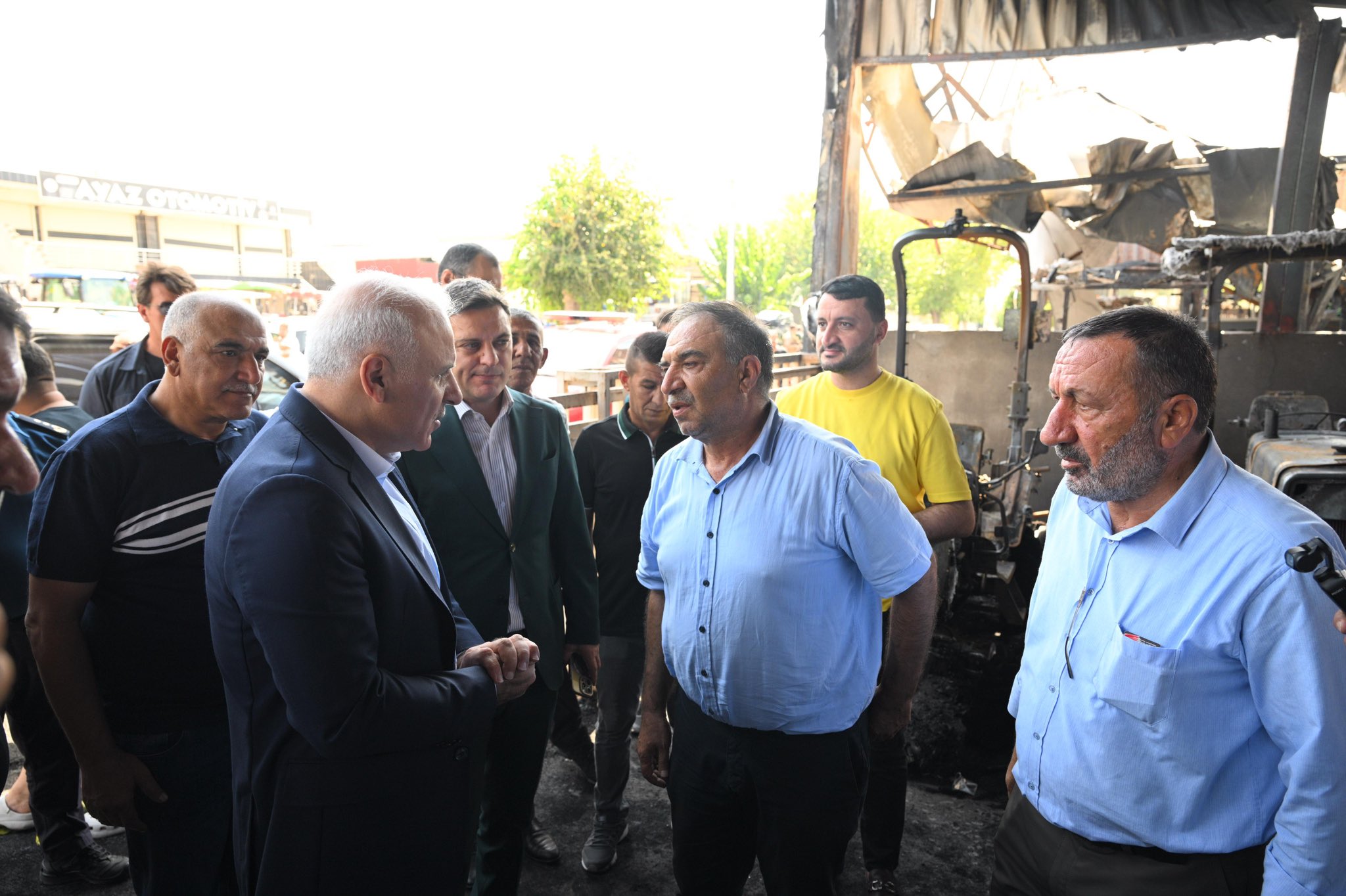 Diyarbakır Valisinden Traktörcüler Sitesi Yangını Sonrası Destek Mesajı 1