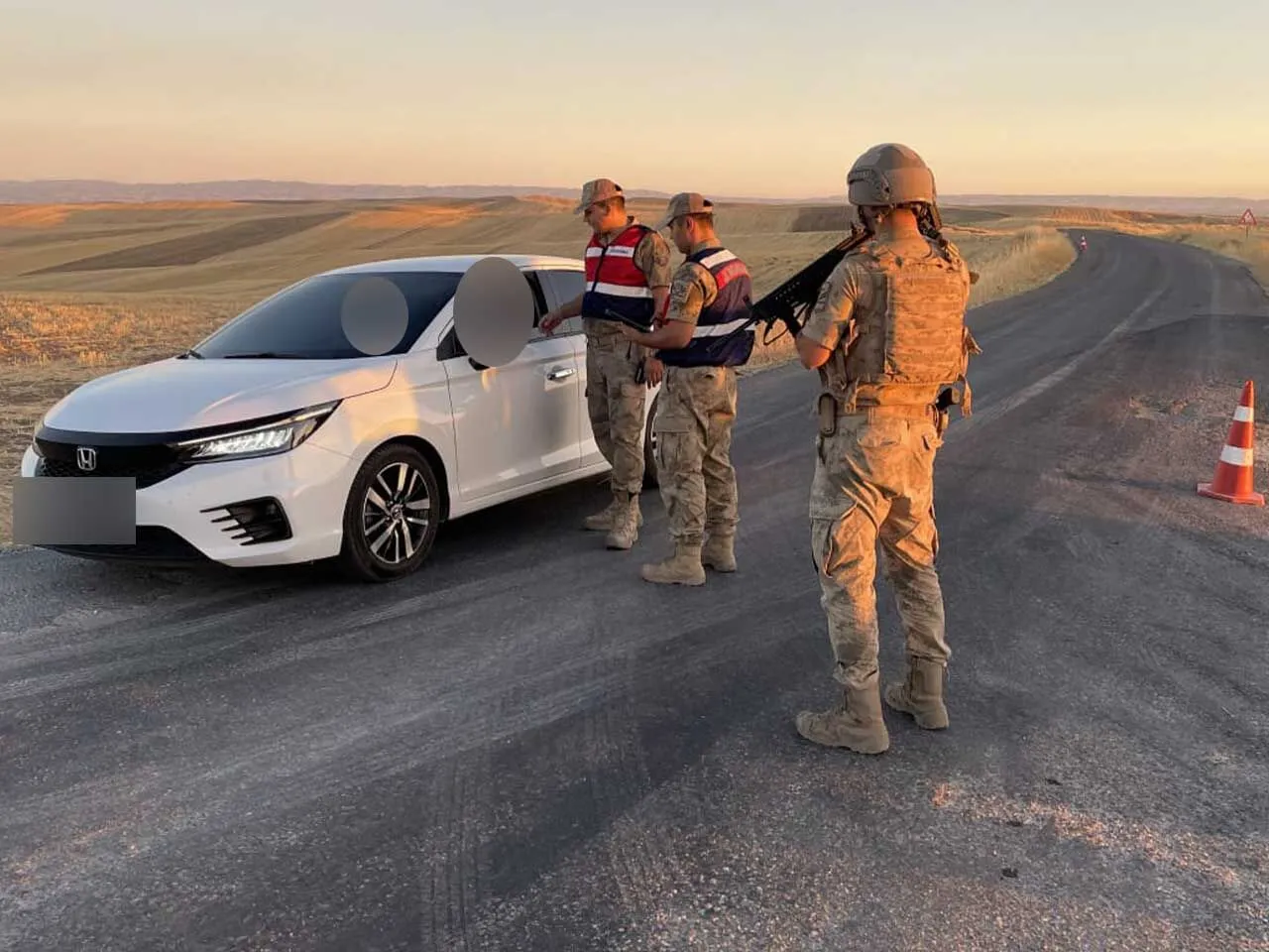 Diyarbakır'da Jandarmadan Şok Güvenlik Uygulaması 18 Kişi Yakalandı 3