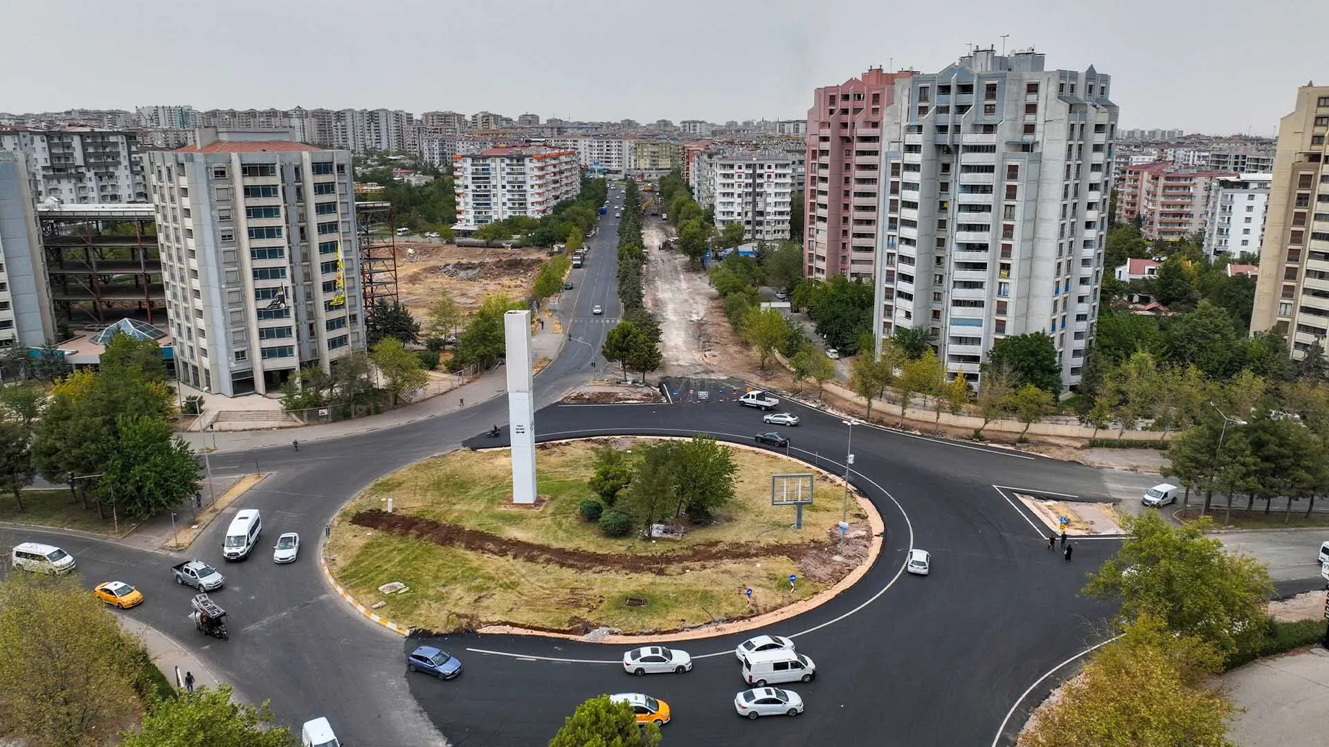 Diyarbakır’da Selahaddin Eyyubi Bulvarı’nın Bir Kısmı Hizmete Açıldı 3