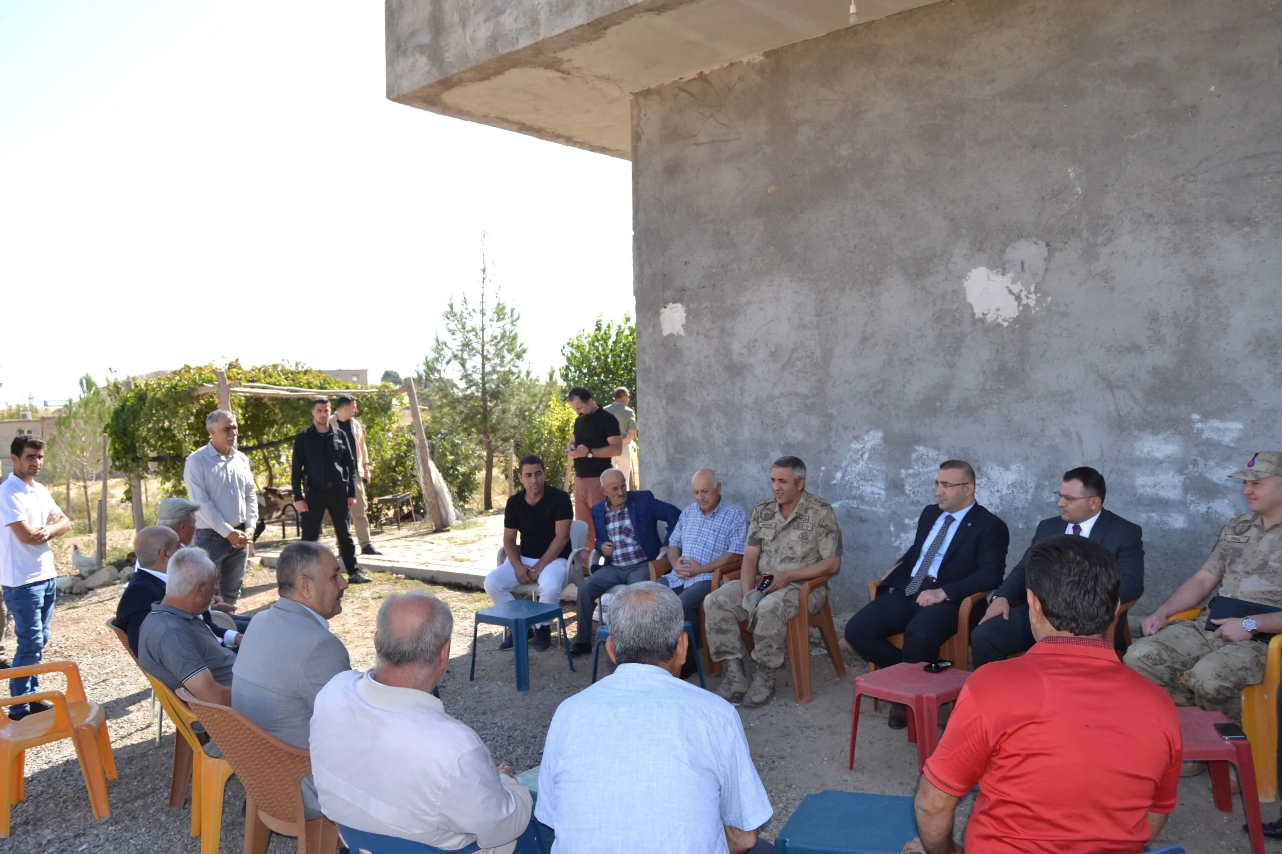 Diyarbakır'da Kaymakam Köy Ziyaretlerinde Vatandaşlarla Buluştu 3