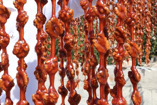 Kış Aylarının Vazgeçilmezi Cevizli Sucuk Yapımı Başladı 5