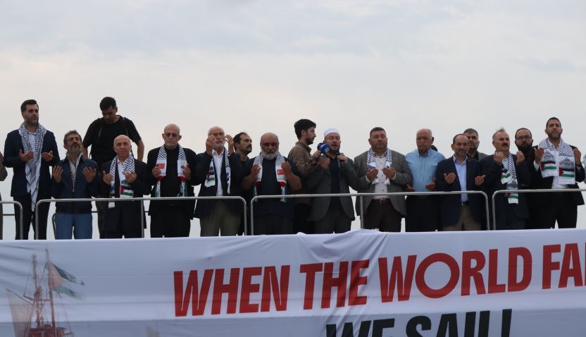 On Binler Küresel Sumud Filosuna Destek Için Haykırdı 3