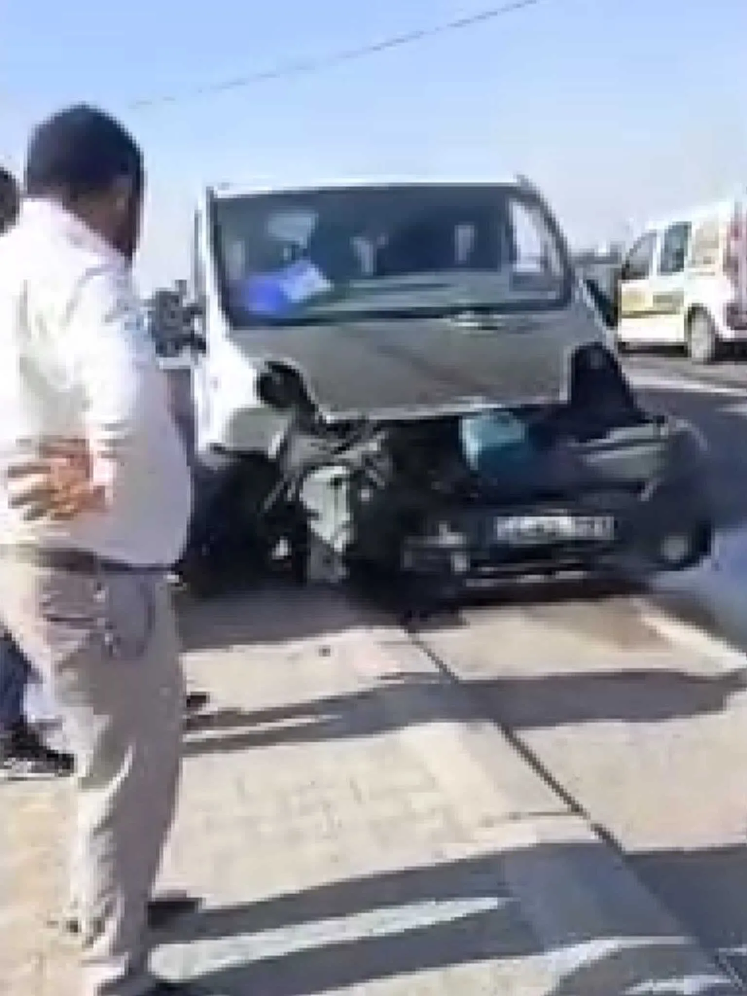 Diyarbakır'da 3 Kişinin Yaralandığı Kaza Kamerada 7