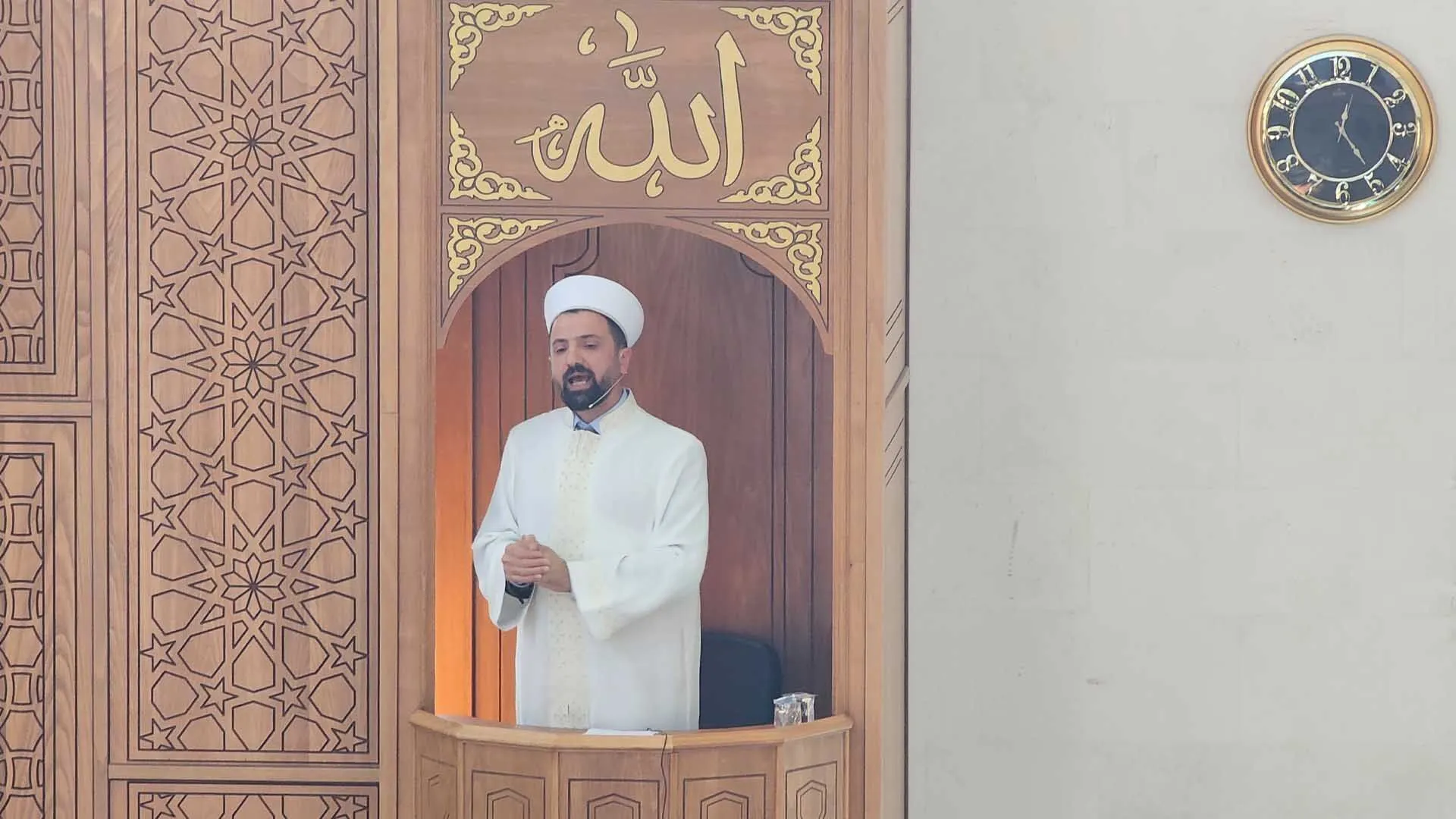 Diyarbakır'da 4 Katlı Ve 3 Bin Kişi Kapasiteli Cami Açıldı 9