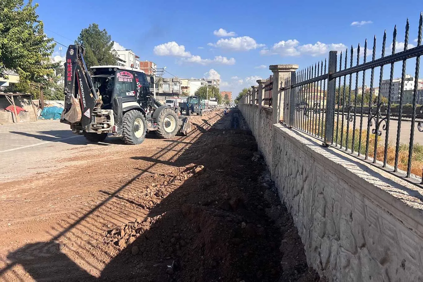 Di̇ski̇, Diyarbakır'da Koruge Borularla Yağmur Suyu Hattı Döşedi 1