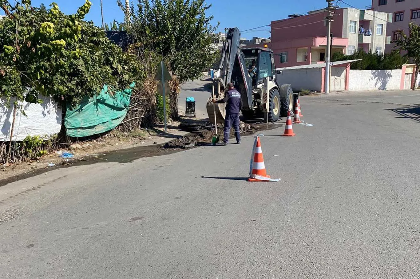 Di̇ski̇, Diyarbakır'da Koruge Borularla Yağmur Suyu Hattı Döşedi 3