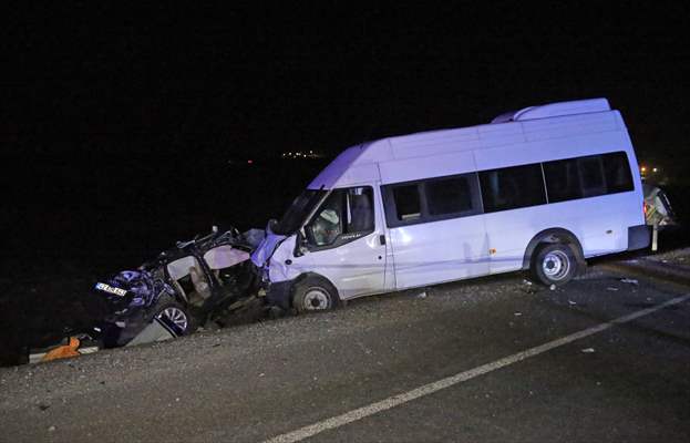 Diyarbakır Bismil Batman Kara Yolunda 6 Aracın Karıştığı Zincirleme Kaza Çok Sayıda Ölü Ve Yaralı 17