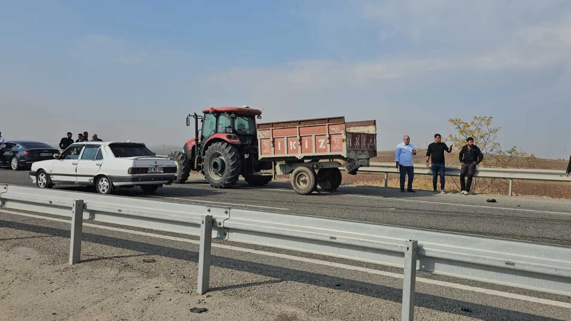 Diyarbakır Bismil Kara Yolunda 3 Kaza Trafik Felç Oldu 7