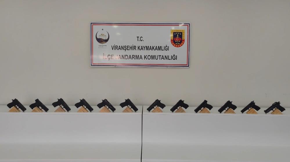 Diyarbakır'a Sınır Ilde Çamaşır Makinesinden 12 Tabanca Çıktı!