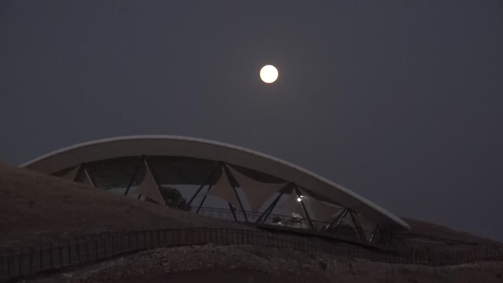 Şanlıurfa'da Dolunay Güzelliği!