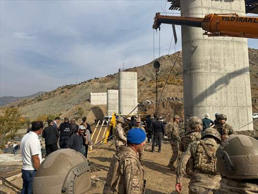 Son Daki̇ka! Diyarbakır’da Köprü Inşaatı Çöktü 3 Işçi Öldü, 2 Işçi Yaralandı 1