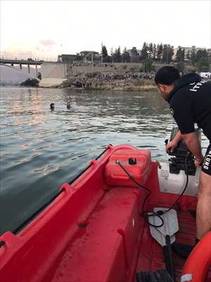 Dicle Nehri'nde Kaybolan Çocuğun Cansız Bedenine Ulaşıldı 1
