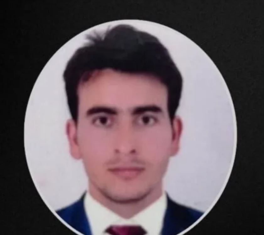 Diyarbakır'da Genç Doktor Evinde Ölü Bulundu Göz Yaşları Içinde Toprağa Verildi