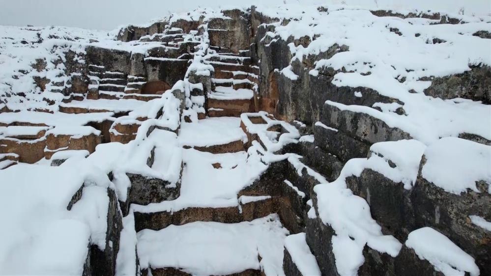 Adıyaman'da Perre Antik Kenti Beyazlara Büründü 1