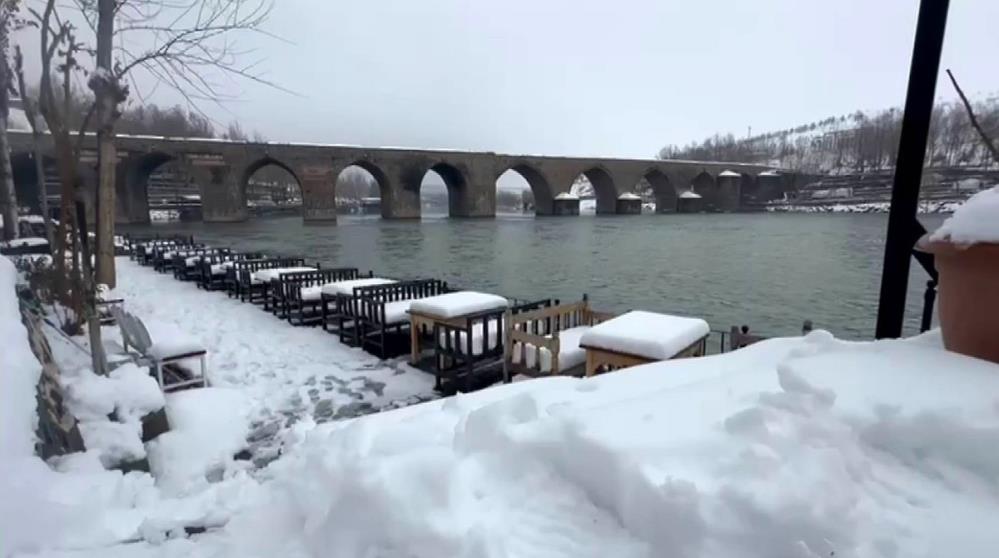 Dicle Nehri'nde Su Seviyesi Yükseldi, Karabaş Martıları Yeniden Görüldü 7