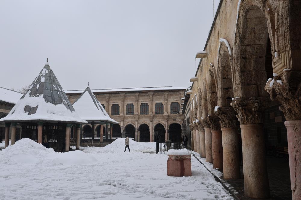 Diyarbakır... 10 Bin Yıllık Tarih Beyaz Örtü Altında 1
