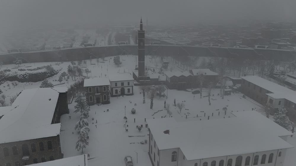 Diyarbakır... 10 Bin Yıllık Tarih Beyaz Örtü Altında 3