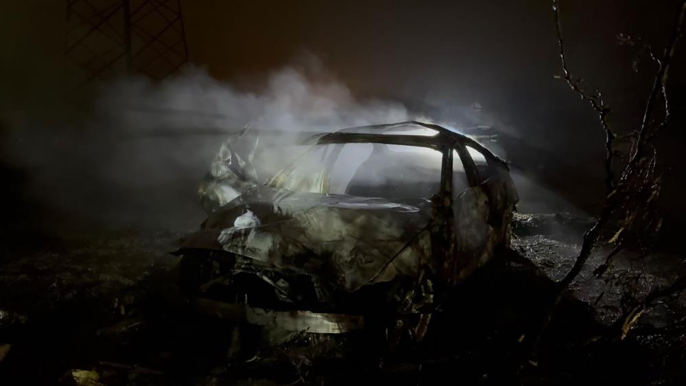 Gaziantep’te Otomobil Alev Topuna Döndü Canlarını Son Anda Kurtardılar 1