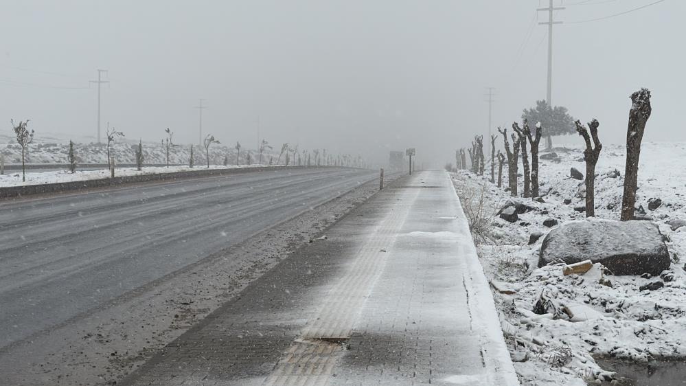 Kar Diyarbakır'a Geri Geldi Görüş Mesafesi 30 Metreye Düştü 3