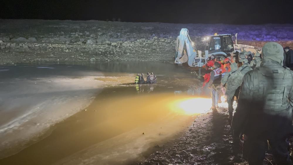 Mardin'den Acı Haber Peş Peşe Geldi! Buzla Kaplı Göletten Iki Cenaze Çıkarıldı 7
