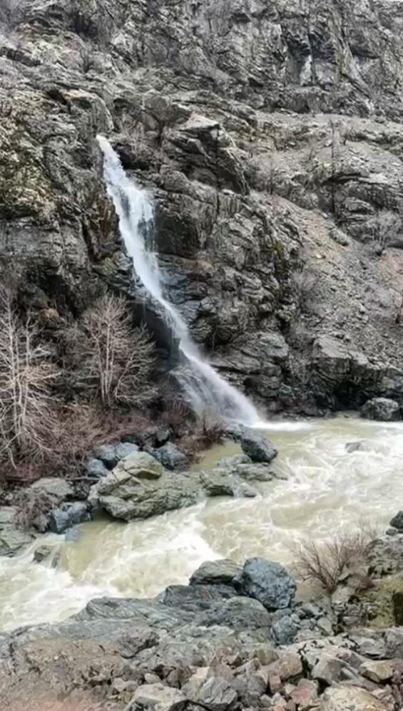 Diyarbakır 9 Virajlar Şelalesi Yeniden Coştu