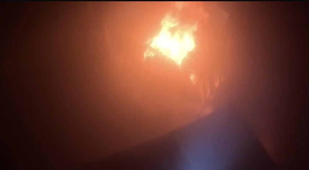 Diyarbakır'da Evi Ateşe Verdi, O Anlar Kask Kamerasında 1