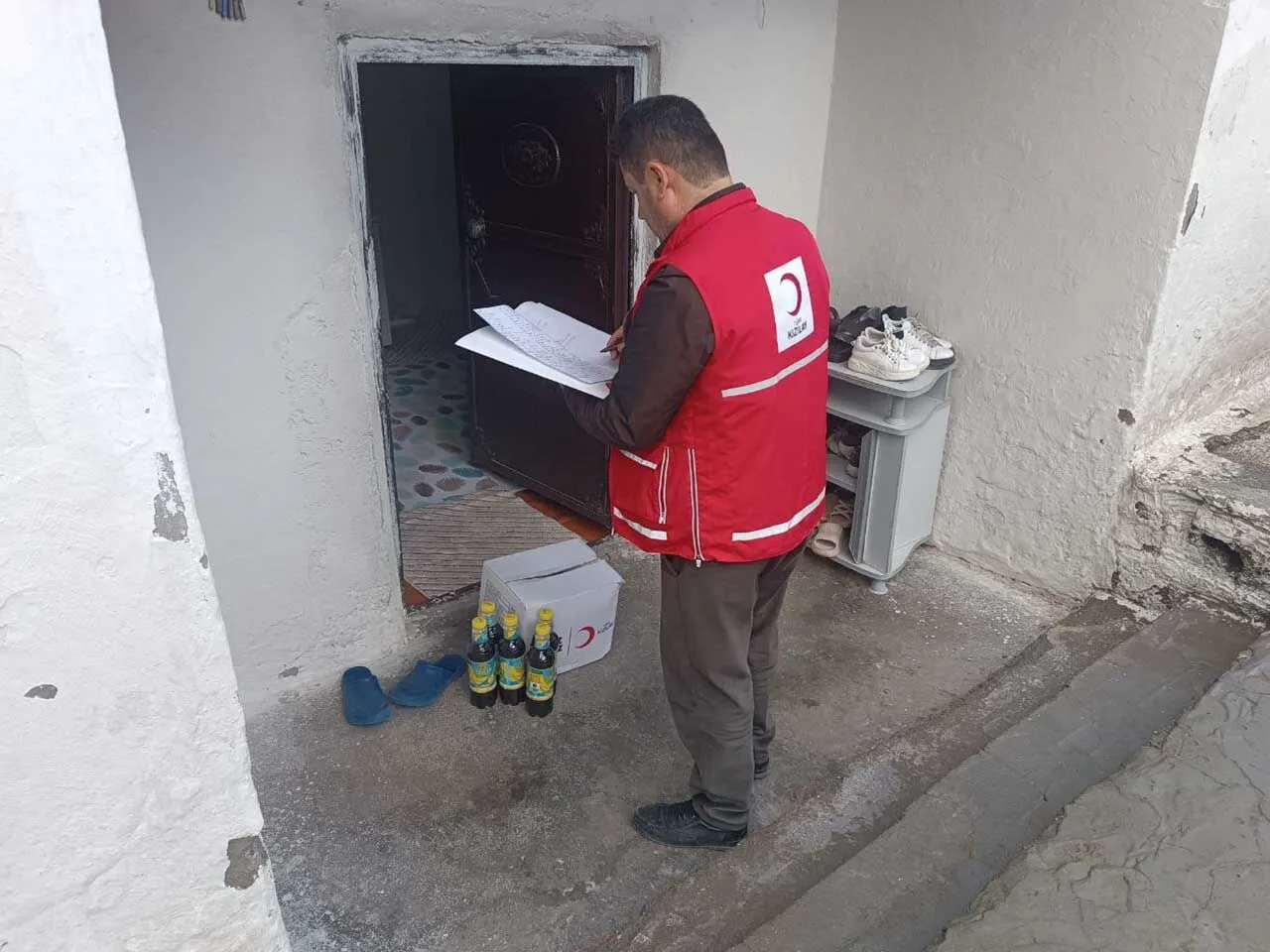 Diyarbakır'da Kızılay Şubesinden Yüzlerce Aileye Gıda Desteği 1