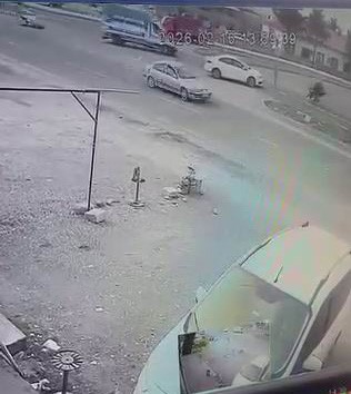 Diyarbakır'da Motosiklet Kamyonete Çarptı 1 Ölü, 1 Ağır Yaralı 1