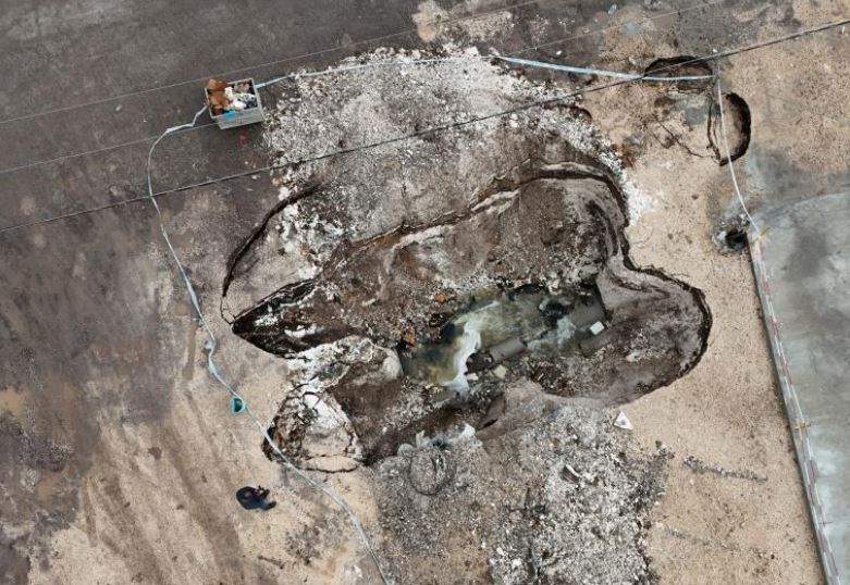 Diyarbakır'da Oluşan Dev Çukur Dronla Görüntülendi