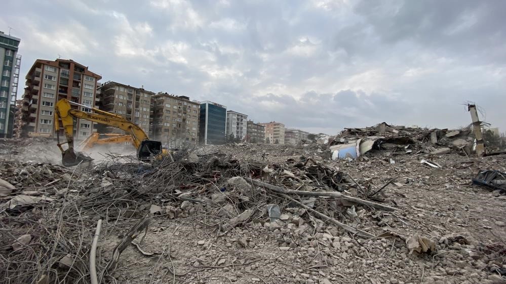 Diyarbakır'daki Gerçek Binaların Kolonlarını Yıktığımız Zaman Demir Bulamıyoruz 7