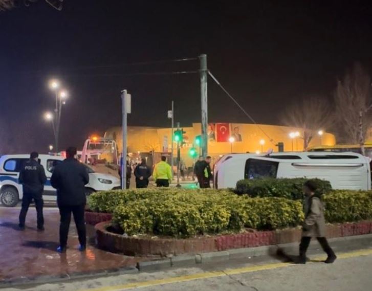 Gaziantep’te Kafa Kafaya Kaza 3 Yaralı 1