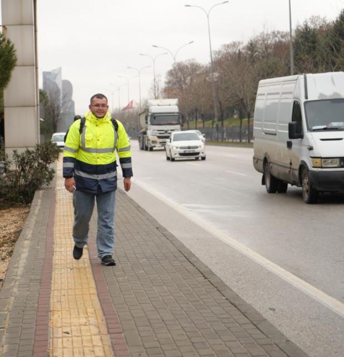 Giresun'dan Umreye Gitmek Için Yürüyor Diyarbakır'dan Sonra Gaziantep'e Ulaştı 1