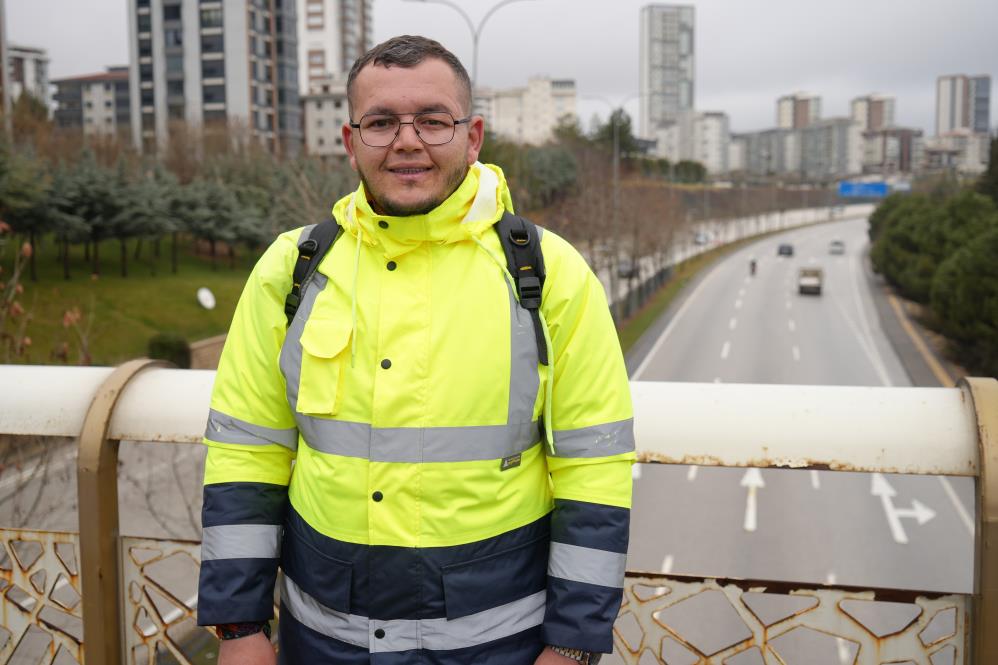 Giresun'dan Umreye Gitmek Için Yürüyor Diyarbakır'dan Sonra Gaziantep'e Ulaştı 3