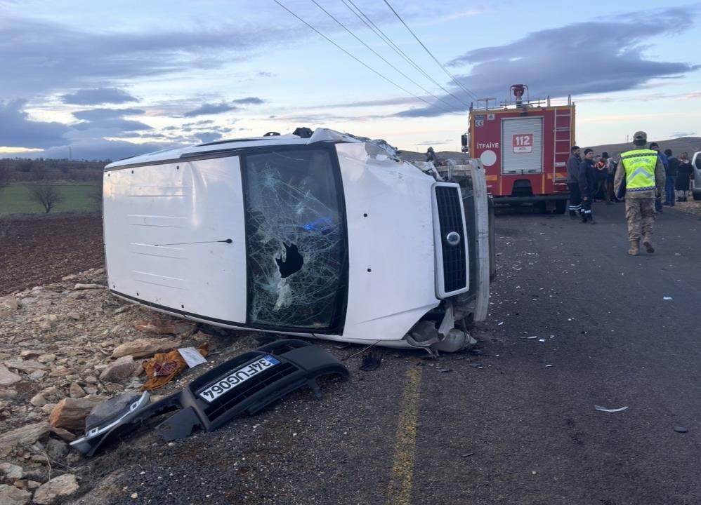 Mardin'de Kafa Kafaya Çarpışma 4 Yaralı 1