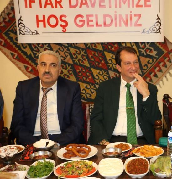 Diyarbakır’da Yabancı Uyruklu Öğrenciler Iftar Sofrasında Buluştu