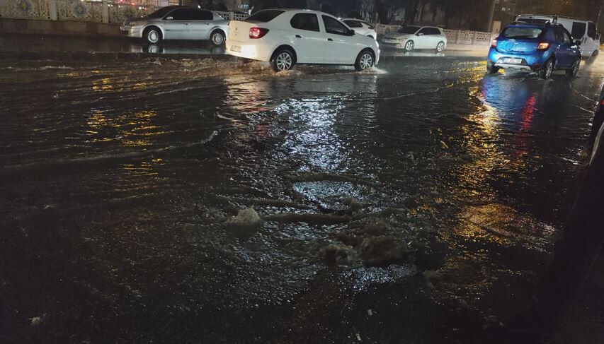 Yağmur Değil Altyapı Sorunu Diyarbakır'da Sokaklar Göle Döndü 7