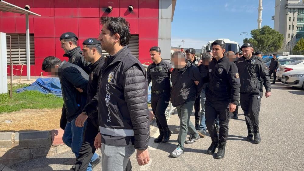 521 Milyon Tl'lik Vurgun Öğretim Görevlisi Dahil 10 Kişi Tutuklandı 1