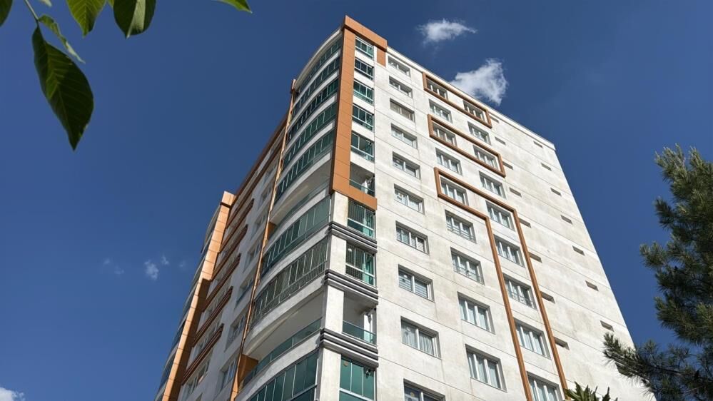 Diyarbakır'da Evinin Balkonundan Atlayan Çocuk Öldü 1