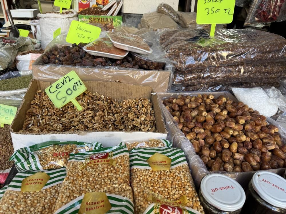 Diyarbakır'da Kuruyemiş Pazarına Yoğun Ilgi 1