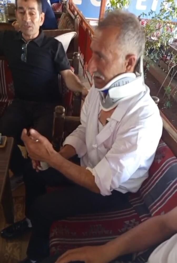 Diyarbakır'da Otomobil Taziye Yolunda Şarampole Devrildi 1