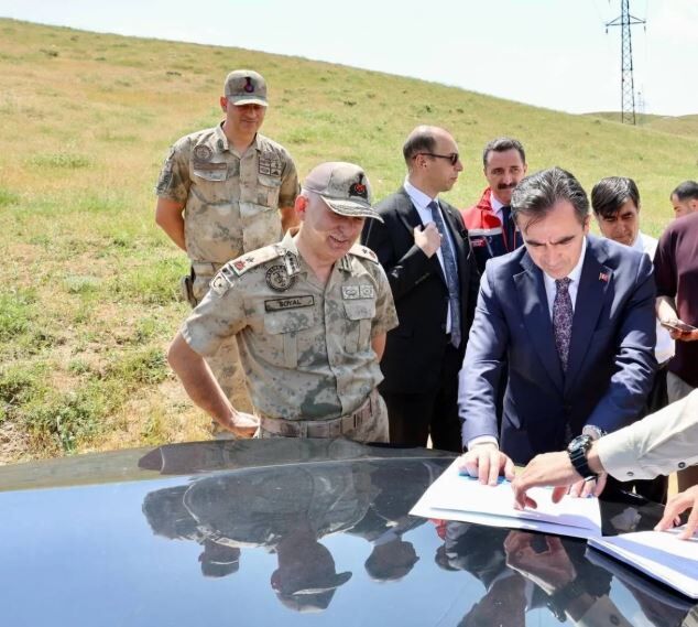 Vali, Bin 200 Askerin Şehit Olduğu Mekanı Ziyarette Bulundu
