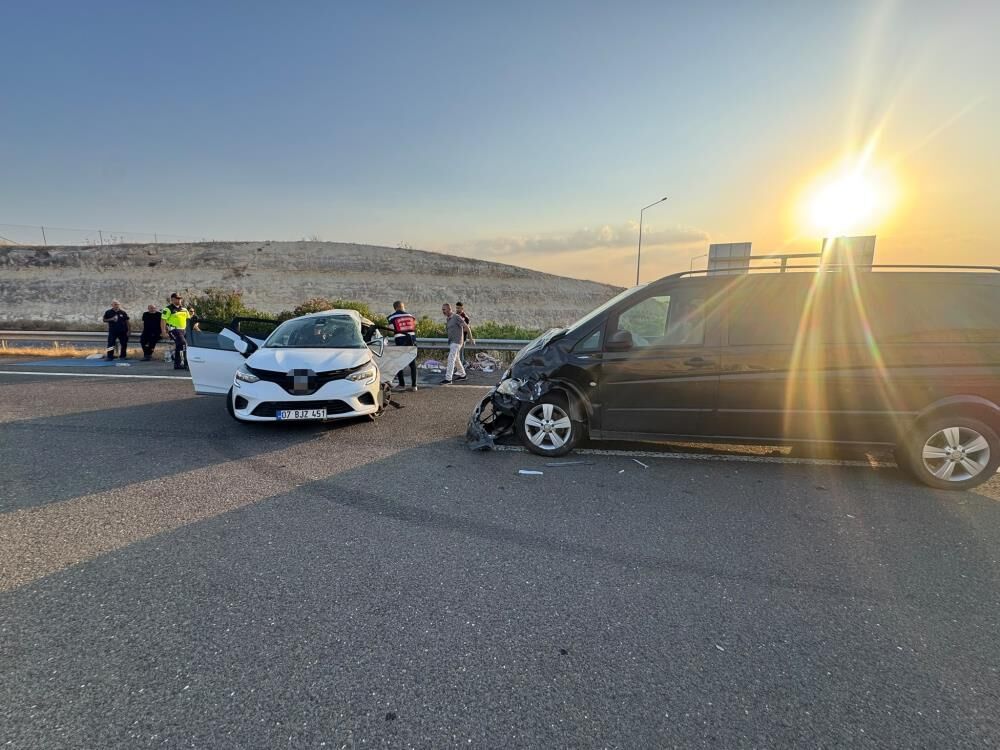 Diyarbakır'dan Yola Çıktılar Feci Kazada 2 Ölü; 2'Si Ağır 8 Yaralı 3