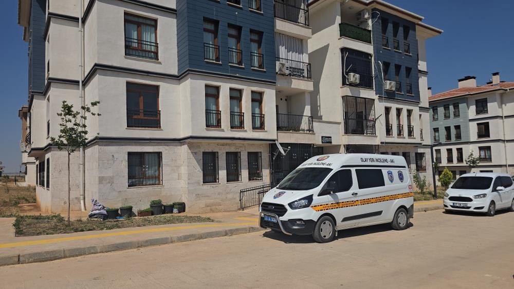 Yaşlı Kadını Öldürüp Altınlarını Çalan Zanlı Bina Görevlisi Çıktı 3