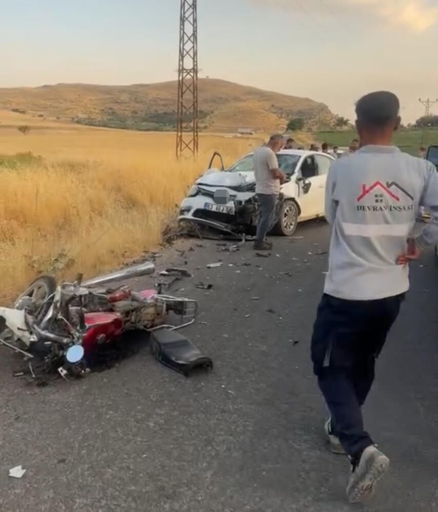 Mardin'de Otomobil Ile Motosiklet Çarpıştı 2 Ölü