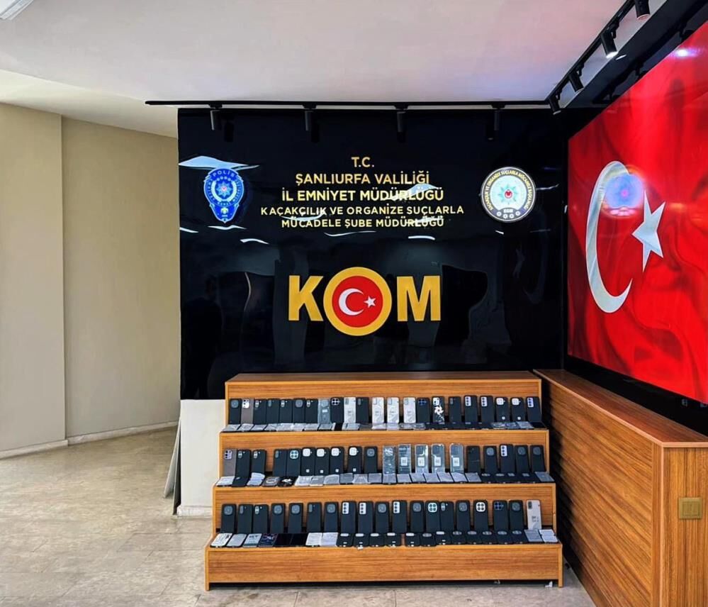 Şanlıurfa Mardin Yolunda Yakalandı 130 Kaçak Telefon 1