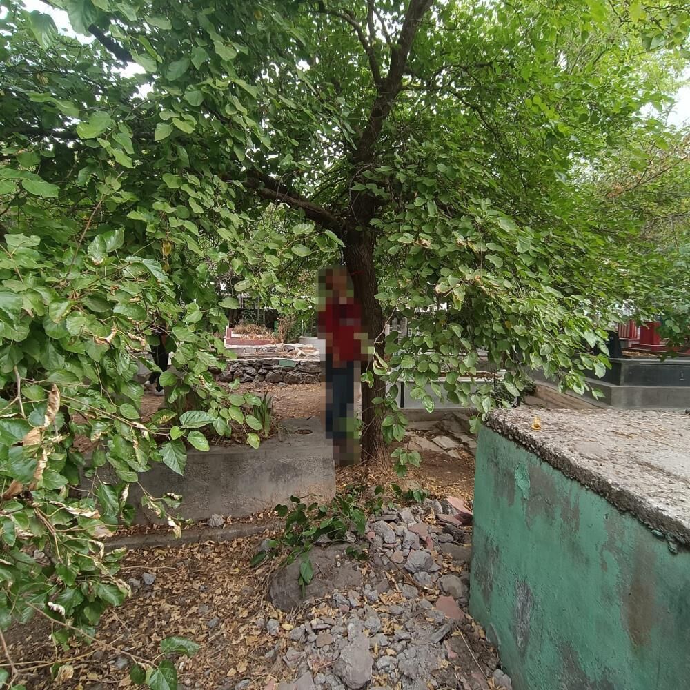 Diyarbakır Mezarlıkta Bir Kişi Ağaca Asılı Halde Ölü Bulundu