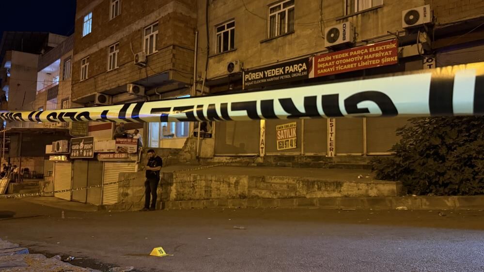 Diyarbakır'da Alacak Verecek Kavgası Kanlı Bitti 3 Kişi Öldü-1